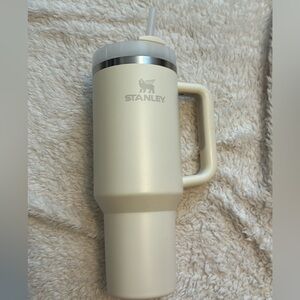 Stanley Cream Tumbler with Handle
